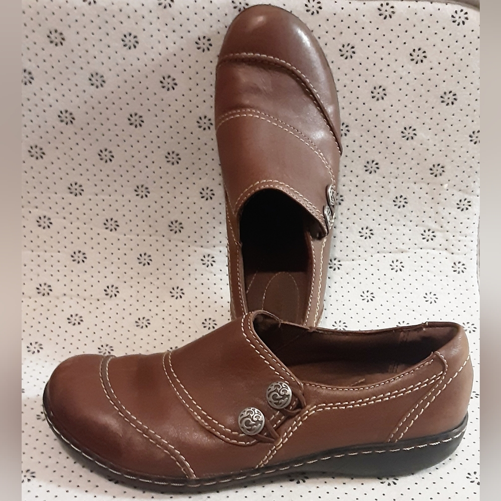 Clarks Slip-on Shoes Loafers Flats